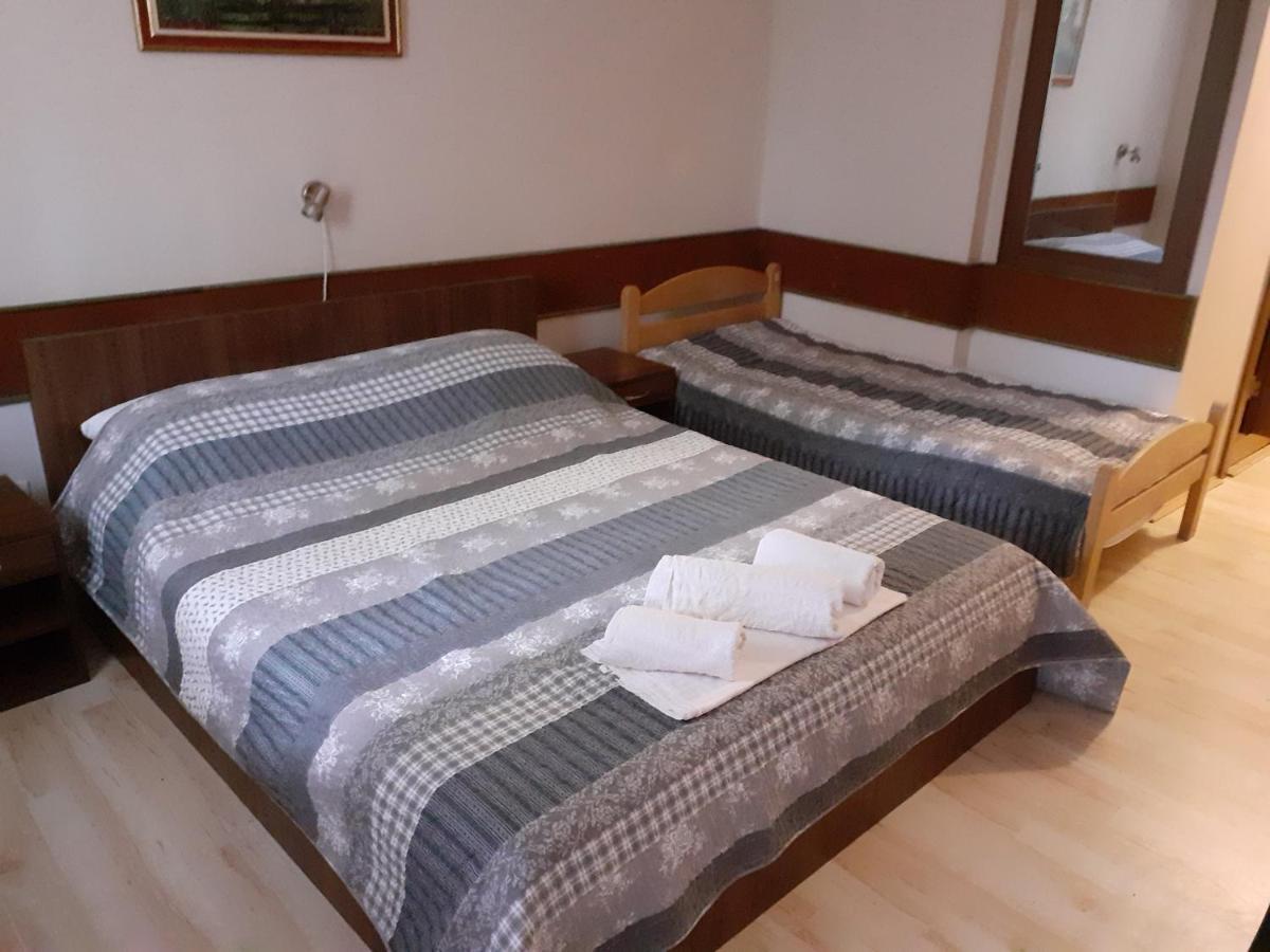 Restoran Sa Prenocistem Zitiste Hotel Luaran gambar