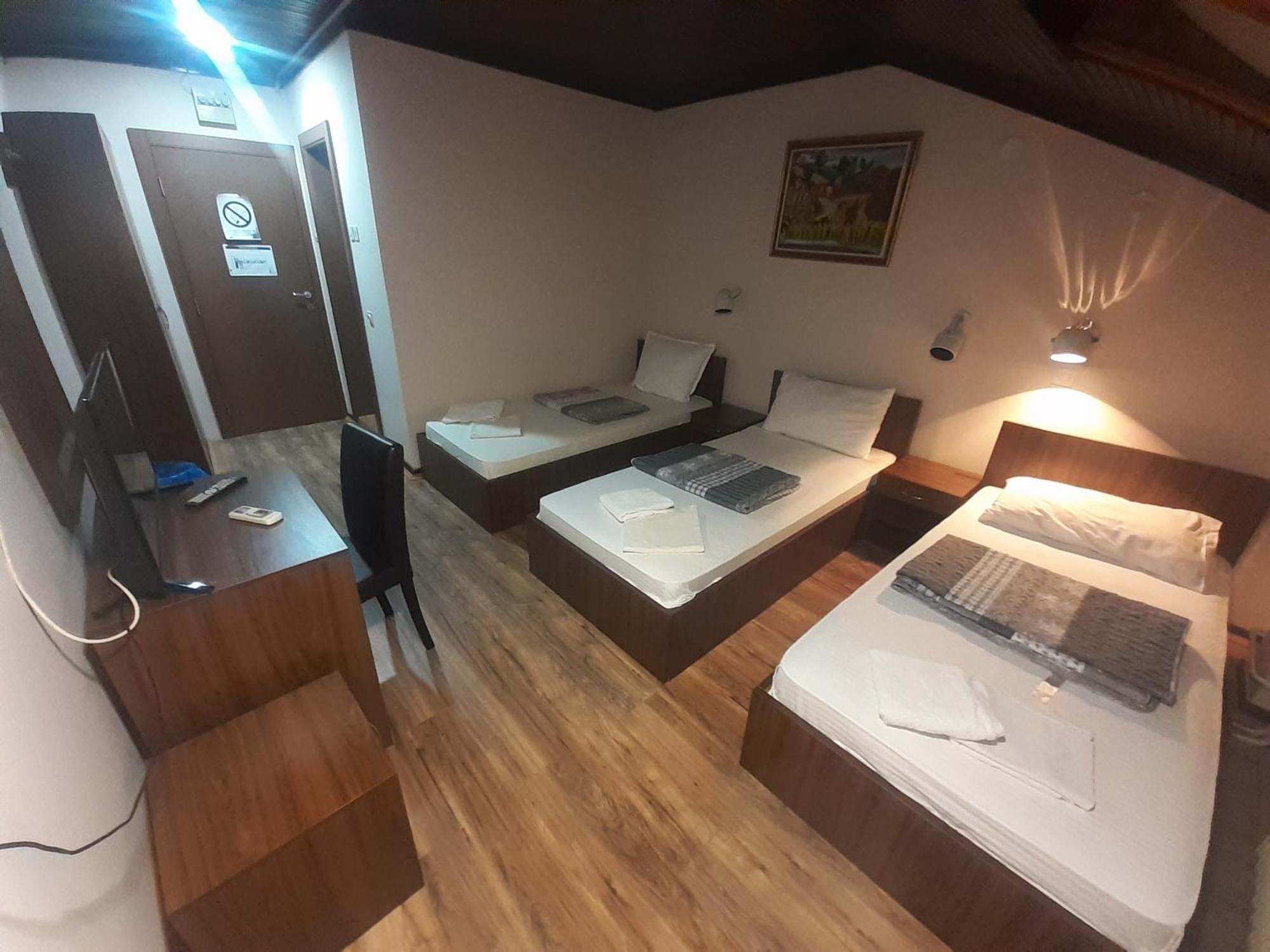 Restoran Sa Prenocistem Zitiste Hotel Luaran gambar
