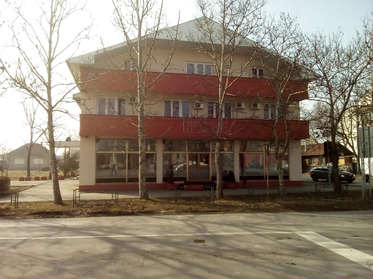 Restoran Sa Prenocistem Zitiste Hotel Luaran gambar